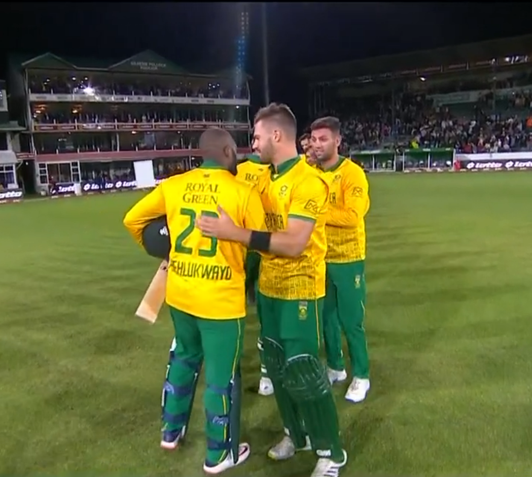 Shamsi, Coetzee and Hendricks star as South Africa take the lead