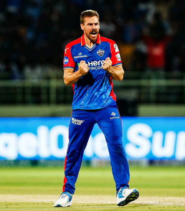 Watch: Nortje and Stubbs combine to dismiss Salt