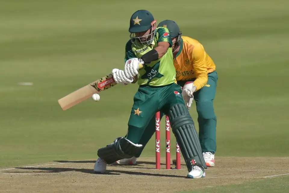 Pakistan edge South Africa in thriller