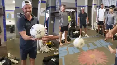 Watch: AB de Villiers participate in Proteas’ kick-about