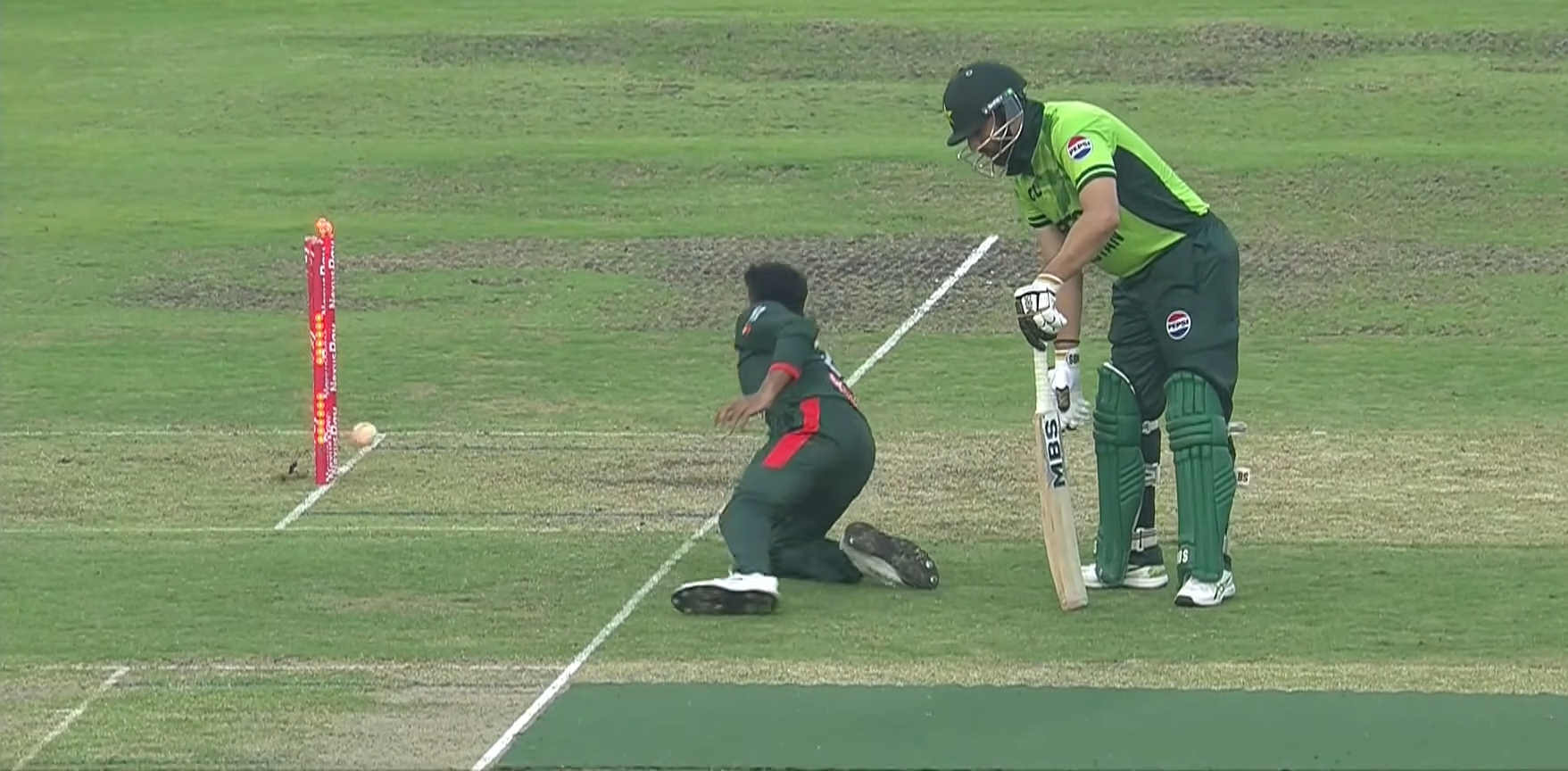 Watch: Mehedy Hasan run out Salman Agha in controversial fashion